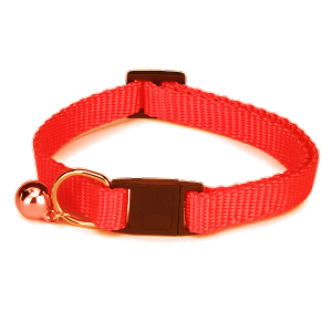 a red collar